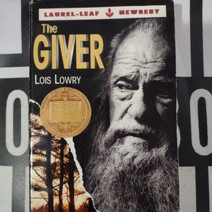 The Giver by Lois Lowry 1994 Paperback Vintage!